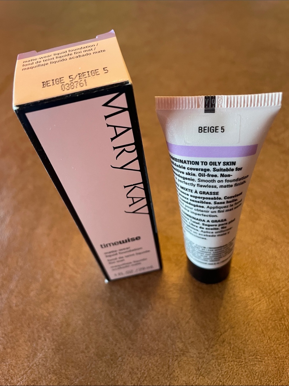 Mary Kay Discontinued TimeWise Matte-Wear Liquid Foundation - Beige 5-New - Picture 2 of 3